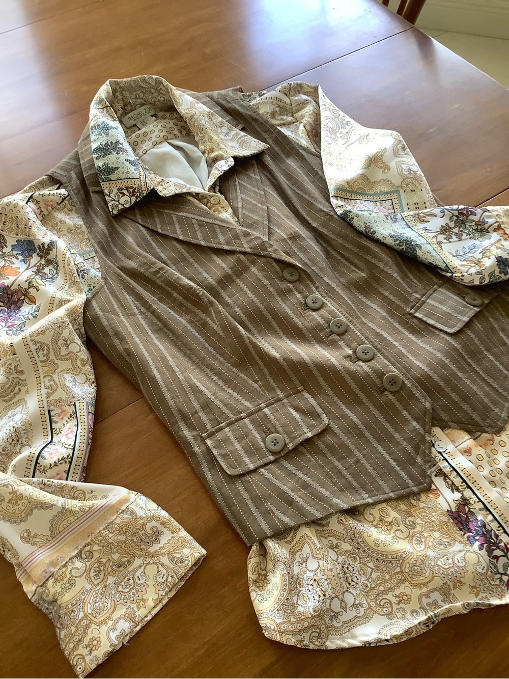 Rachel Zoe/Bianca Nygard✨2 piece set✨Pinstripe Vest with Cream Paisley Blouse